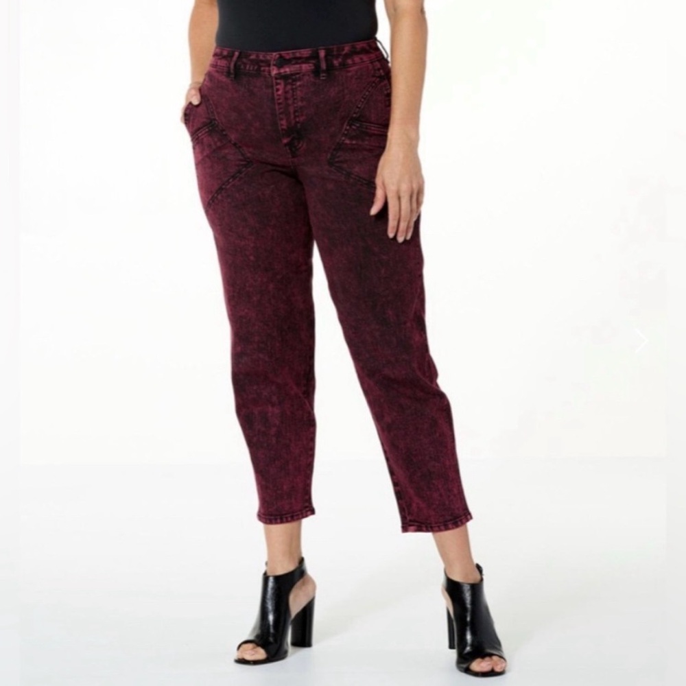 Acid Wash Jeans in Red - Size 6 - G by Giuliana, NWT